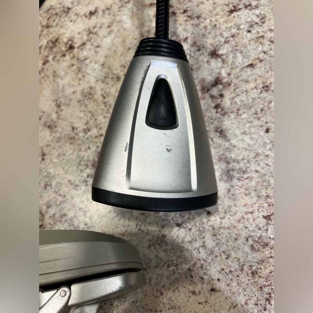 6-LED MultiFlex Grill/Work Light - Picture 3 of 7